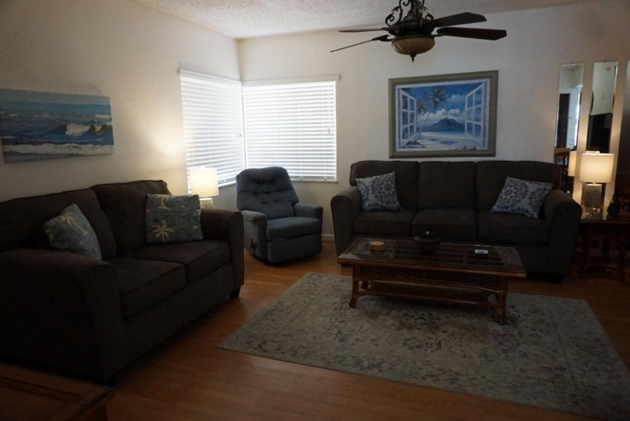Redington Surf Resort By Travel Resort Services St. Pete Beach Exterior photo