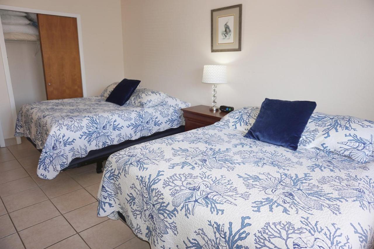 Redington Surf Resort By Travel Resort Services St. Pete Beach Exterior photo